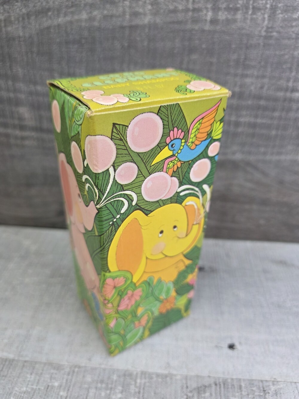 Avon Bo-Bo The Elephant Baby Shampoo 6 fl. oz. Yellow Animal Pattern b65